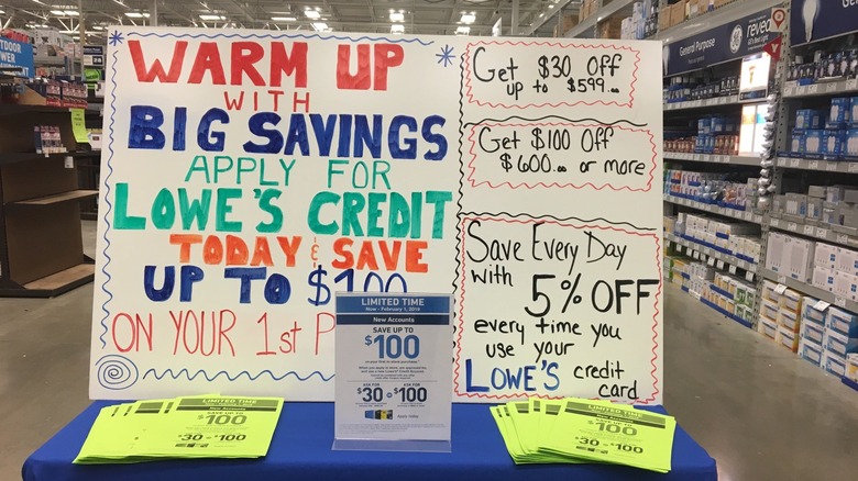 Lowe's credit card display table