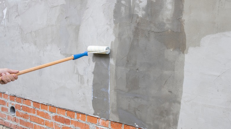 rolling on exterior wall primer