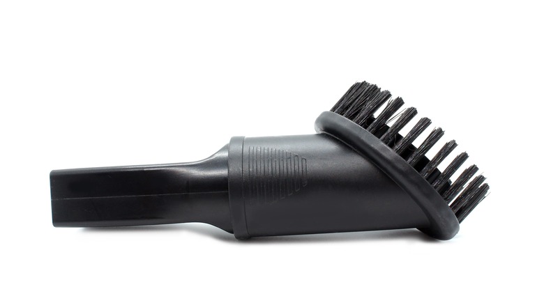 Bristle vacuum attachment