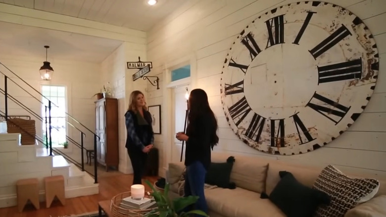 Joanna Gaines giving Jenna Bush a tour of her home