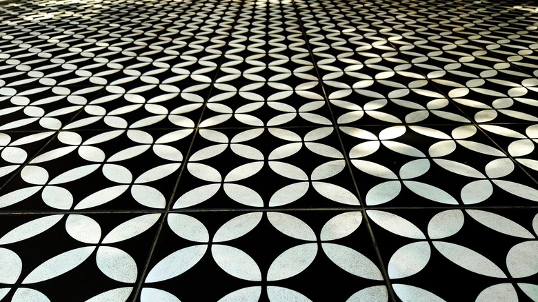 lozenge and circle tile