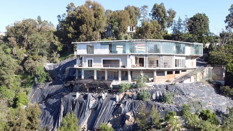 Mohamed Hadid's mansion being torn down