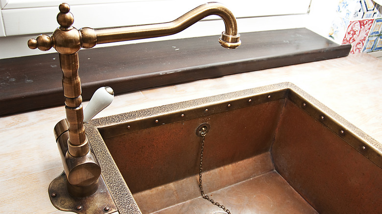 Copper kitchen sink