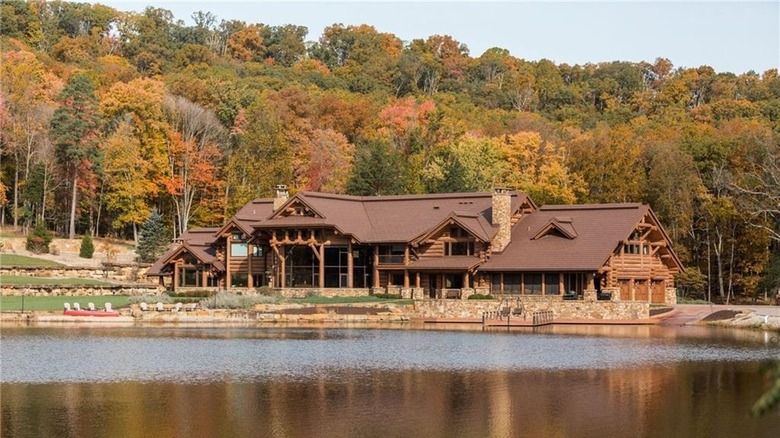 Tony Stewart's log cabin