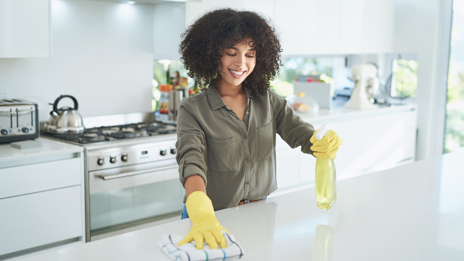 Natural Cleaning Solutions You Can DIY For Sparkling Clean Countertops