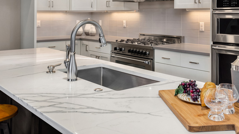 White quartz counters