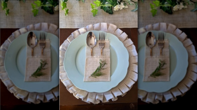 placemats with ruffles