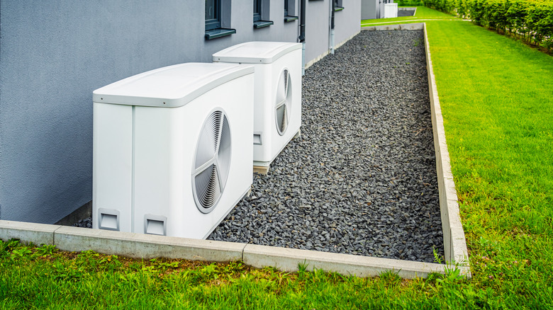 heat pump systems outside home