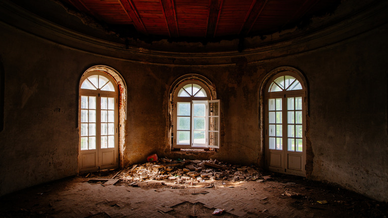 Abandoned room