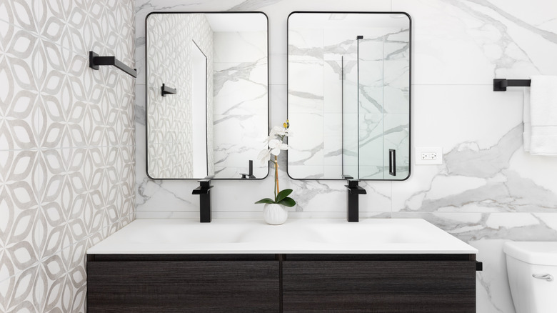 bathroom with matte black features