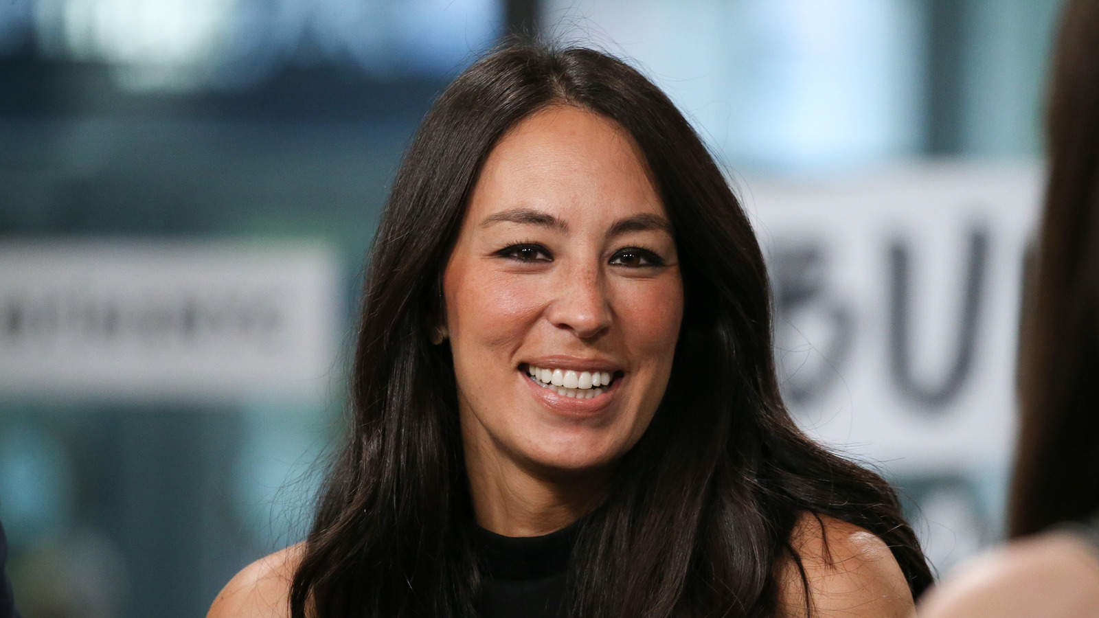 One Of Joanna Gaines' Earliest Fixer Upper Mistakes Involved Reclaimed Wood