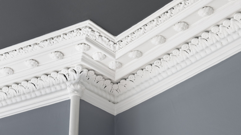 ceiling cornices greek