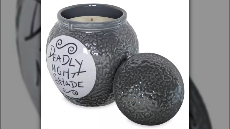 Deadly night shade candle