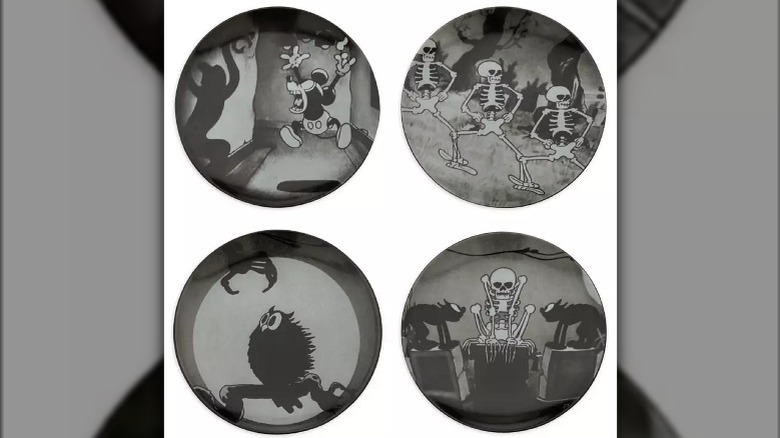 Decorative Disney dinner plates