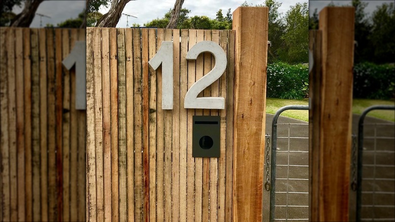 Big house number