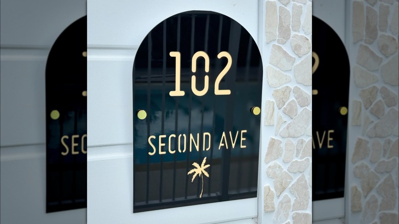 House number plaque