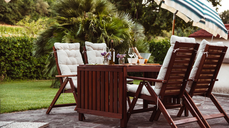 Outdoor table and chairs