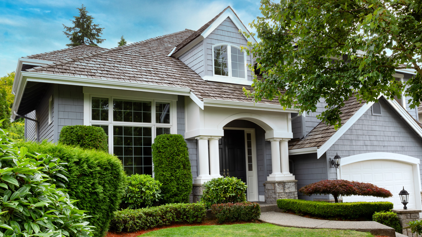 5 Roofing Maintenance Tips: Get Your Home Summer Ready