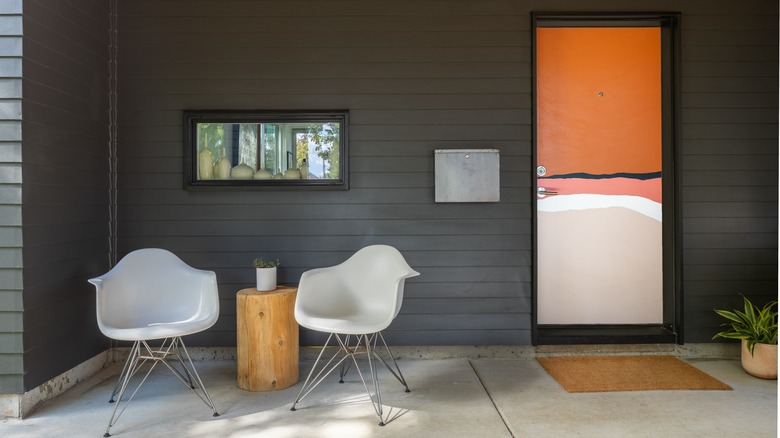 Entryway with chairs