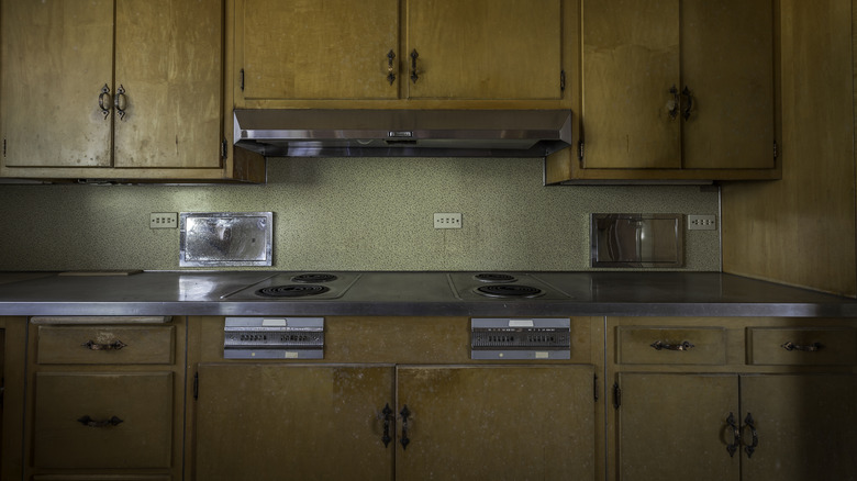 dated kitchen cabinets