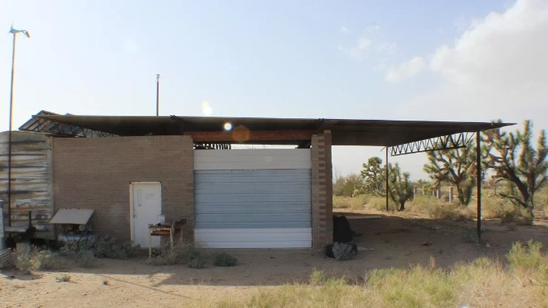 Yucca bunker garage