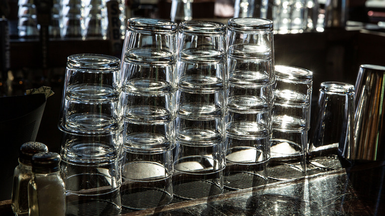 stacked drinking glasses