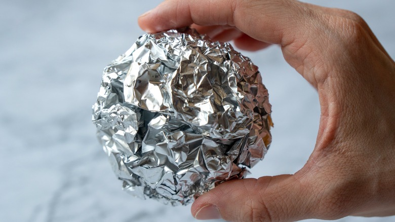 Aluminum foil ball