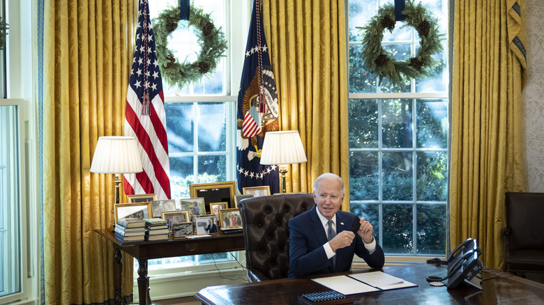 Oval Office with framed photos