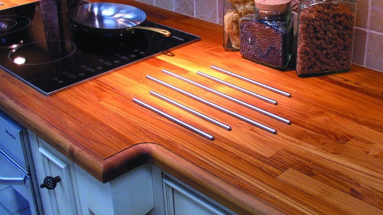 heat rods on countertop