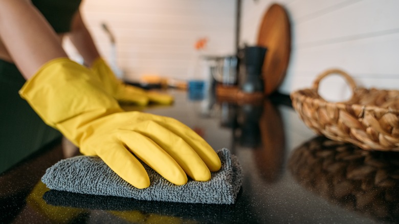 polishing countertop