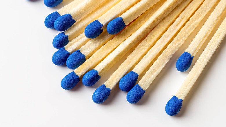 Matchsticks can fill a stripped hole