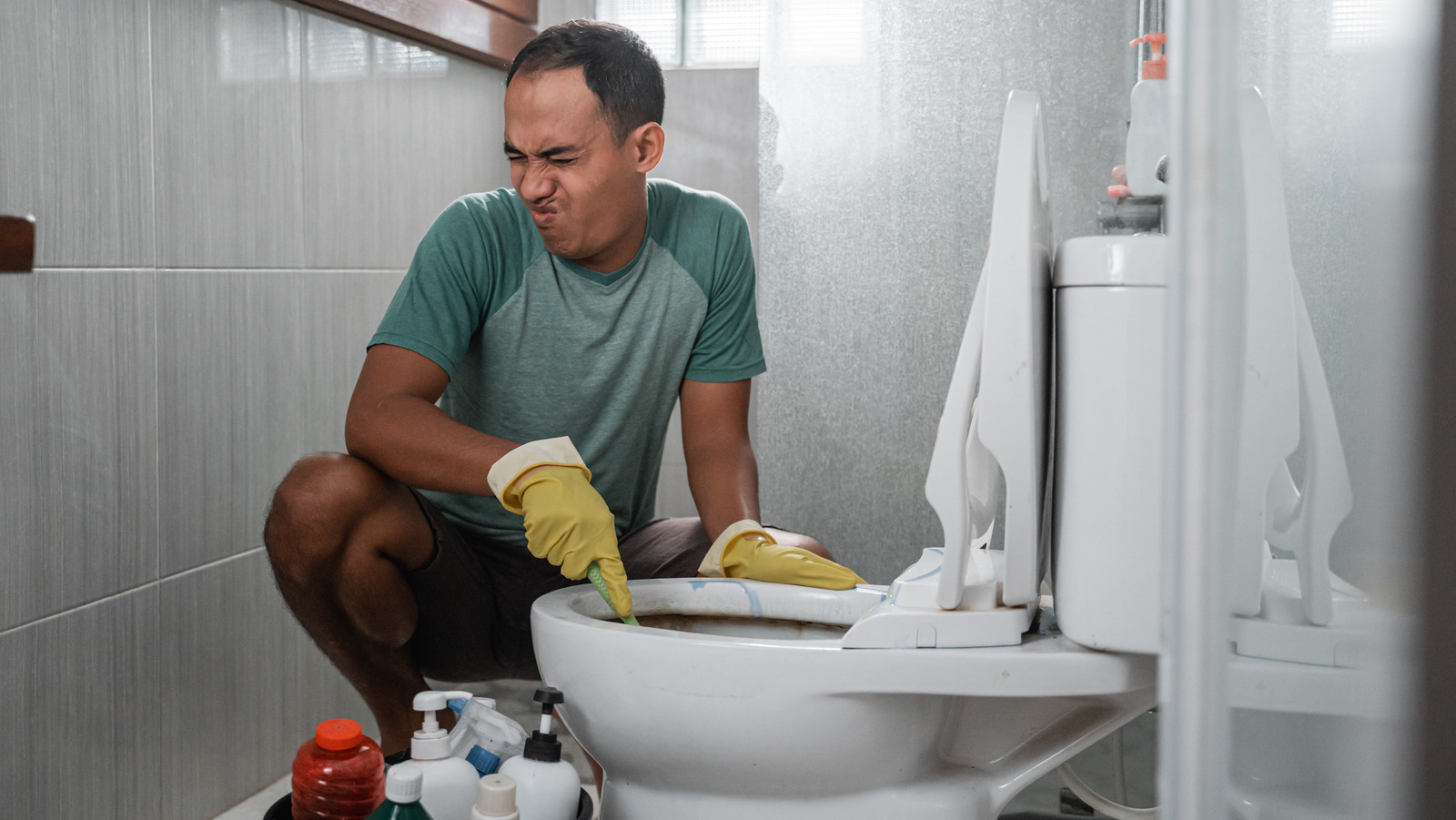 How to Use Restroom While Wearing Skims