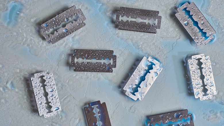  single-edge razor blades on table