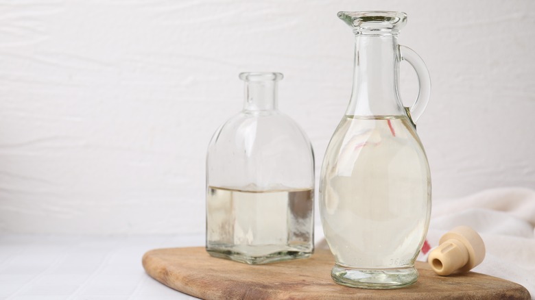 vinegar in bottle and pitcher