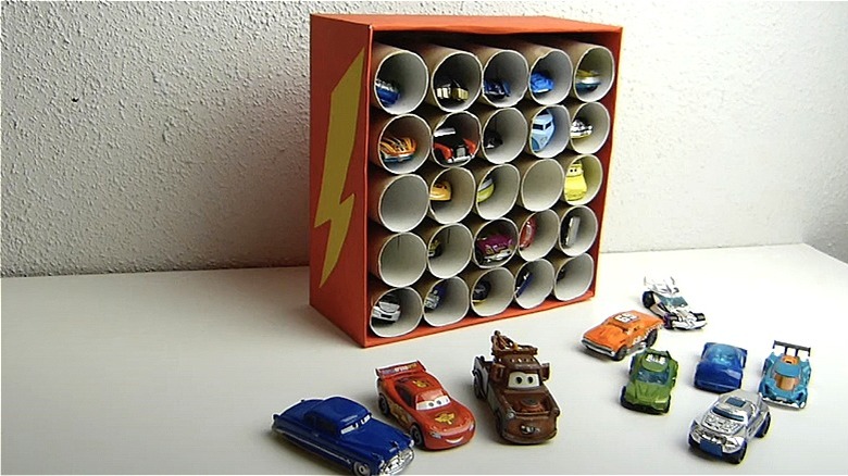 DIY toilet paper tube toy car garage