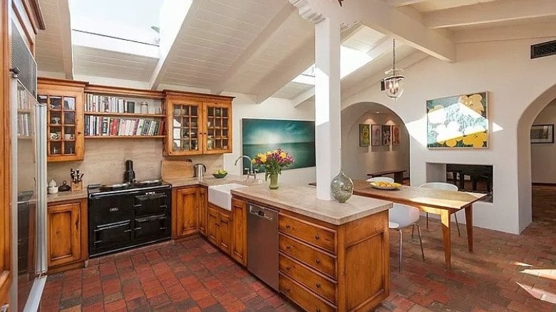 Modern Spanish style kitchen