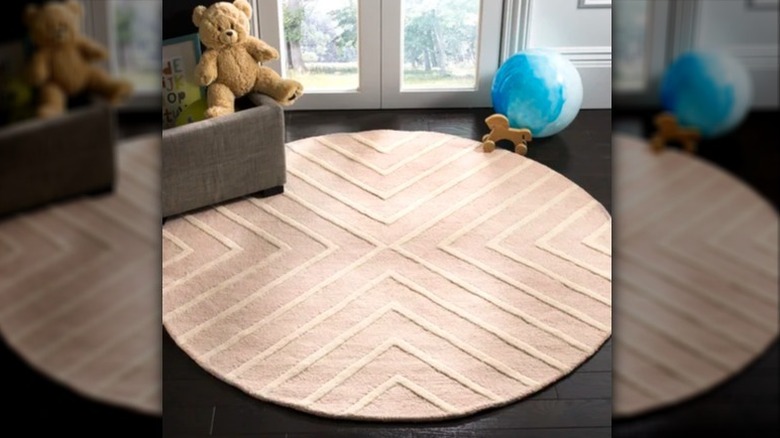 pink and white rug