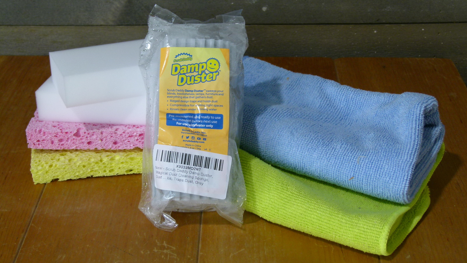 Scrub Daddy Damp Duster vs  Duster Review 