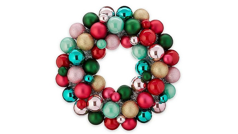 7 Stunning Christmas Wreaths That Will Fill Your Front Porch With ...