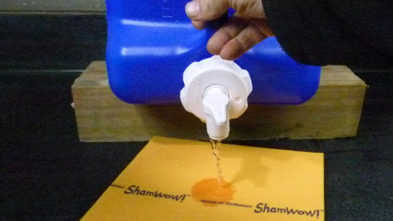 Measuring the ShamWow's absorbency