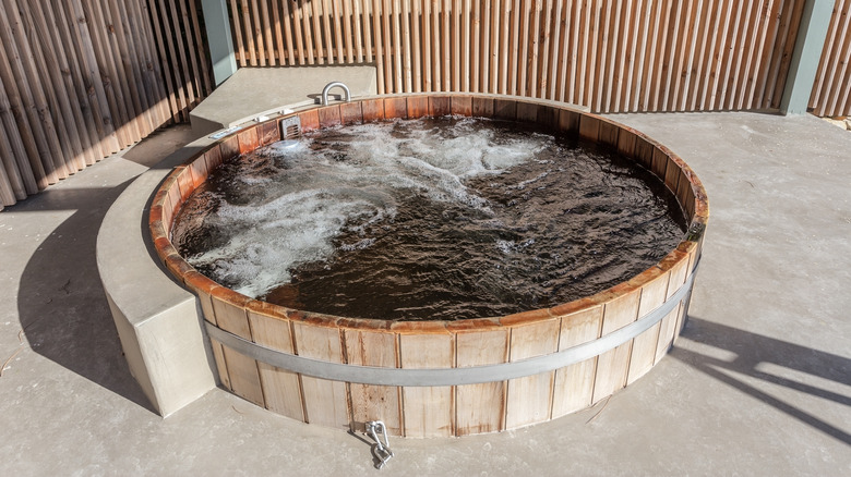 outdoor wooden hot bath tub