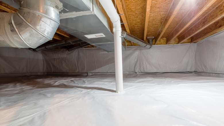 A fully encapsulated crawl space