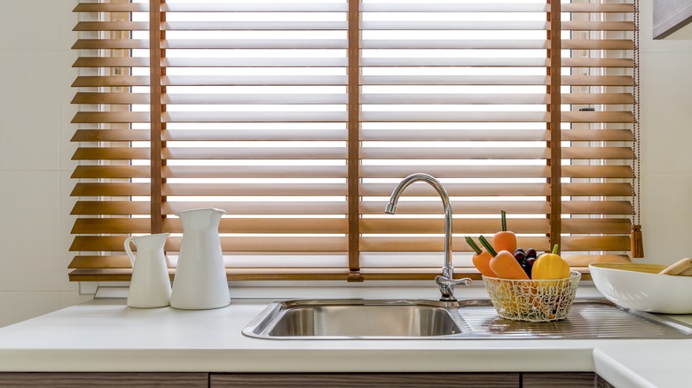 blinds above sink in kitchen