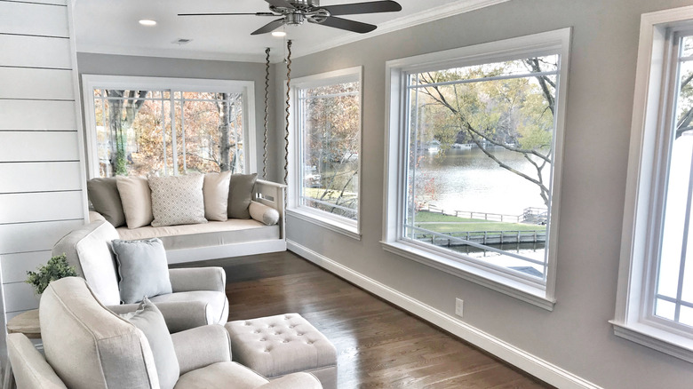 lake house sunroom