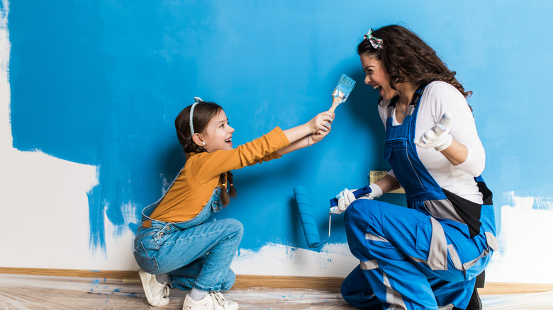 https://www.housedigest.com/img/gallery/should-you-paint-your-walls-or-trim-first/in-a-hurry-1665494052.jpg