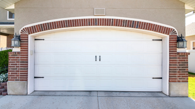 side-entry-vs-front-entry-garage-which-is-right-for-your-home