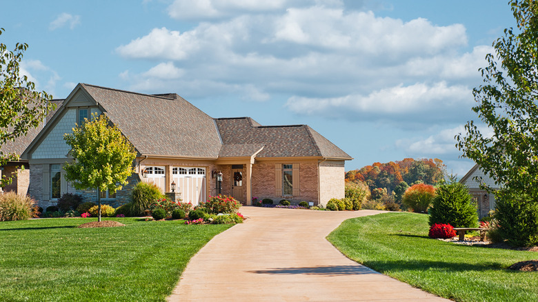 side facing garage