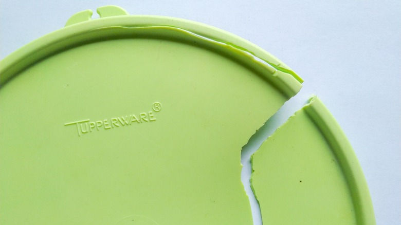 Cracked tupperware lid