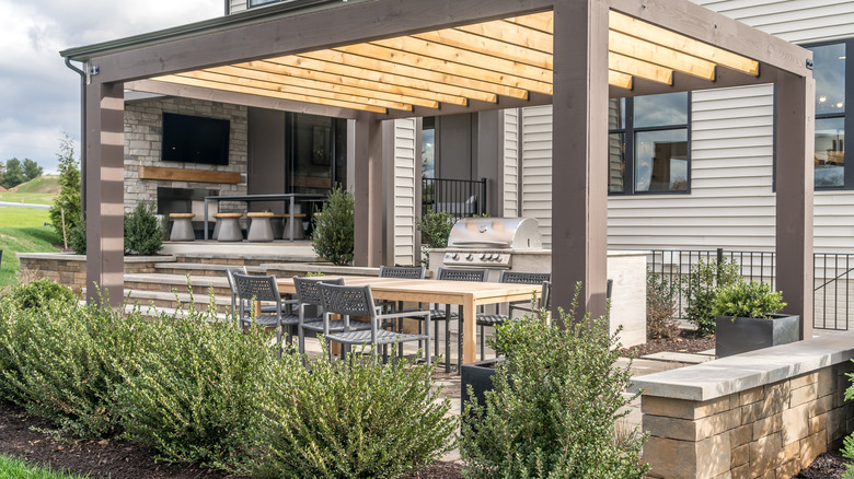 Outdoor garden kitchen