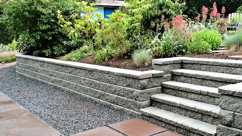 retaining wall in garden